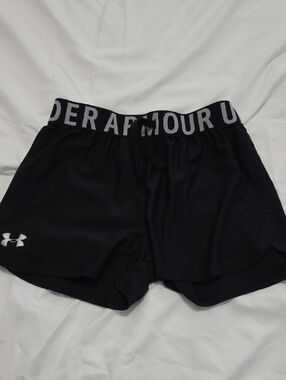 Under Armour Black Girls Athletic Shorts Size M